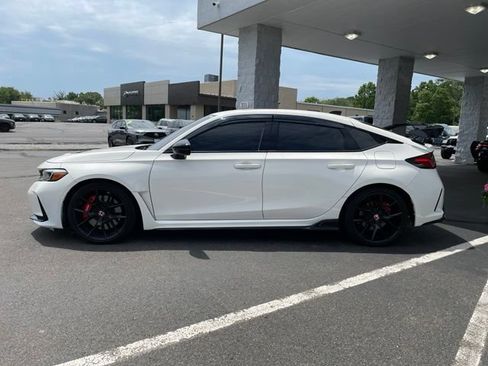 Used 2023 Honda Civic Type R image 8