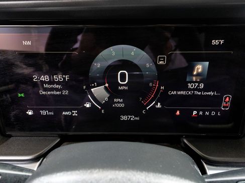 Used 2025 GMC Terrain Elevation w/ Elevation Premium Package image 23