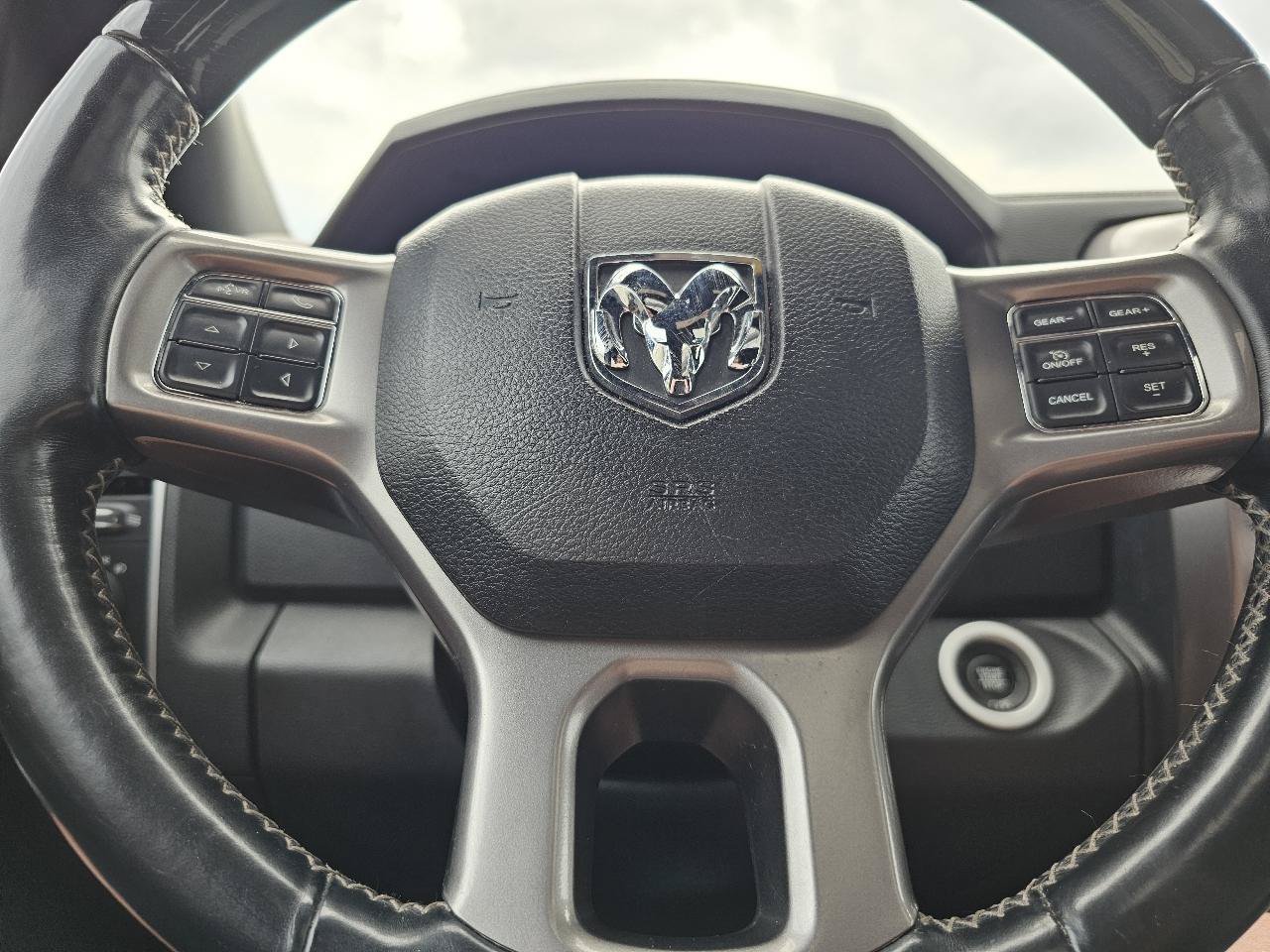 Used 2018 RAM 1500 Limited AWD/4WD image 9