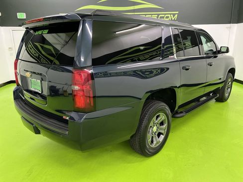 Used 2018 Chevrolet Suburban LT AWD/4WD image 10