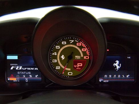 Certified 2021 Ferrari F8 Tributo RWD image 12