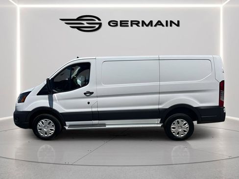 Certified 2025 Ford Transit 250 Low Roof w/ Exterior Upgrade Package RWD image 4