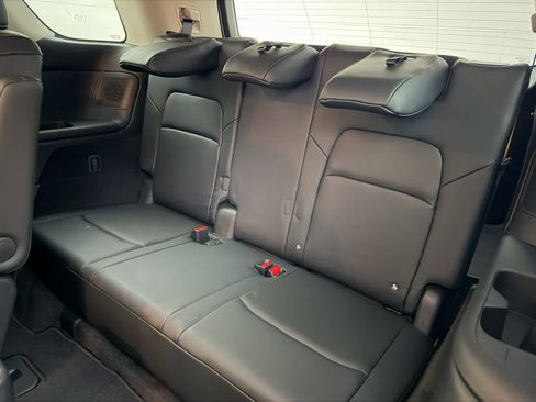 New 2026 Nissan Pathfinder Platinum AWD/4WD image 17