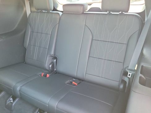 Used 2026 Buick Enclave Avenir w/ Super Cruise Package FWD image 18