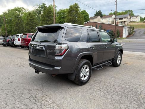 Used 2016 Toyota 4Runner SR5 Premium AWD/4WD image 5