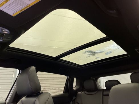 New 2026 Jeep Compass Trailhawk w/ Sun, Sound & Navigation Group image 16