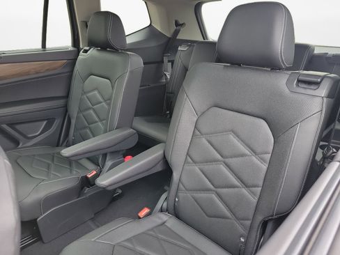 New 2026 Volkswagen Atlas SE image 12