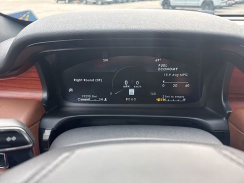 Used 2024 Lincoln Aviator Reserve w/ Equipment Group 201A image 13