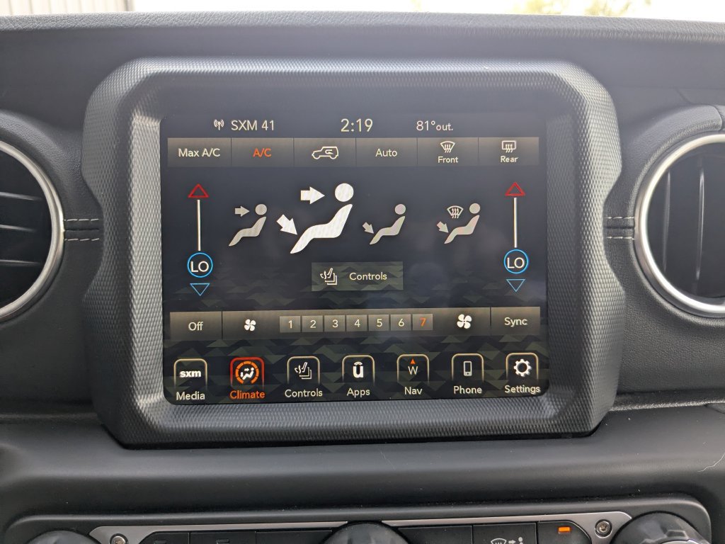 Used 2023 Jeep Wrangler Unlimited Sahara w/ Cold Weather Group AWD/4WD image 6