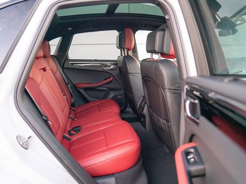 New 2026 Porsche Macan Turbo image 25