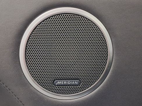 Used 2017 Land Rover Range Rover Sport SVR image 28