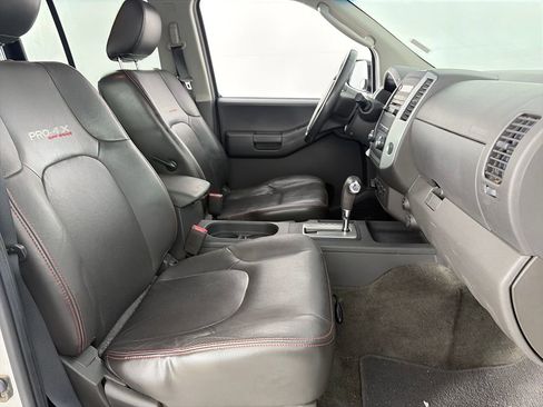 Used 2012 Nissan Xterra PRO-4X w/ Pro-4x Leather Pkg image 28