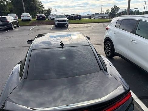 Used 2018 Chevrolet Camaro LT RWD image 6