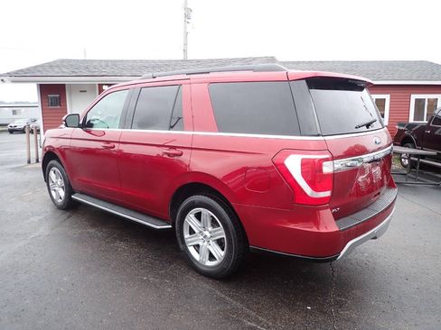 Used 2019 Ford Expedition XLT w/ Equipment Group 202A AWD/4WD image 4