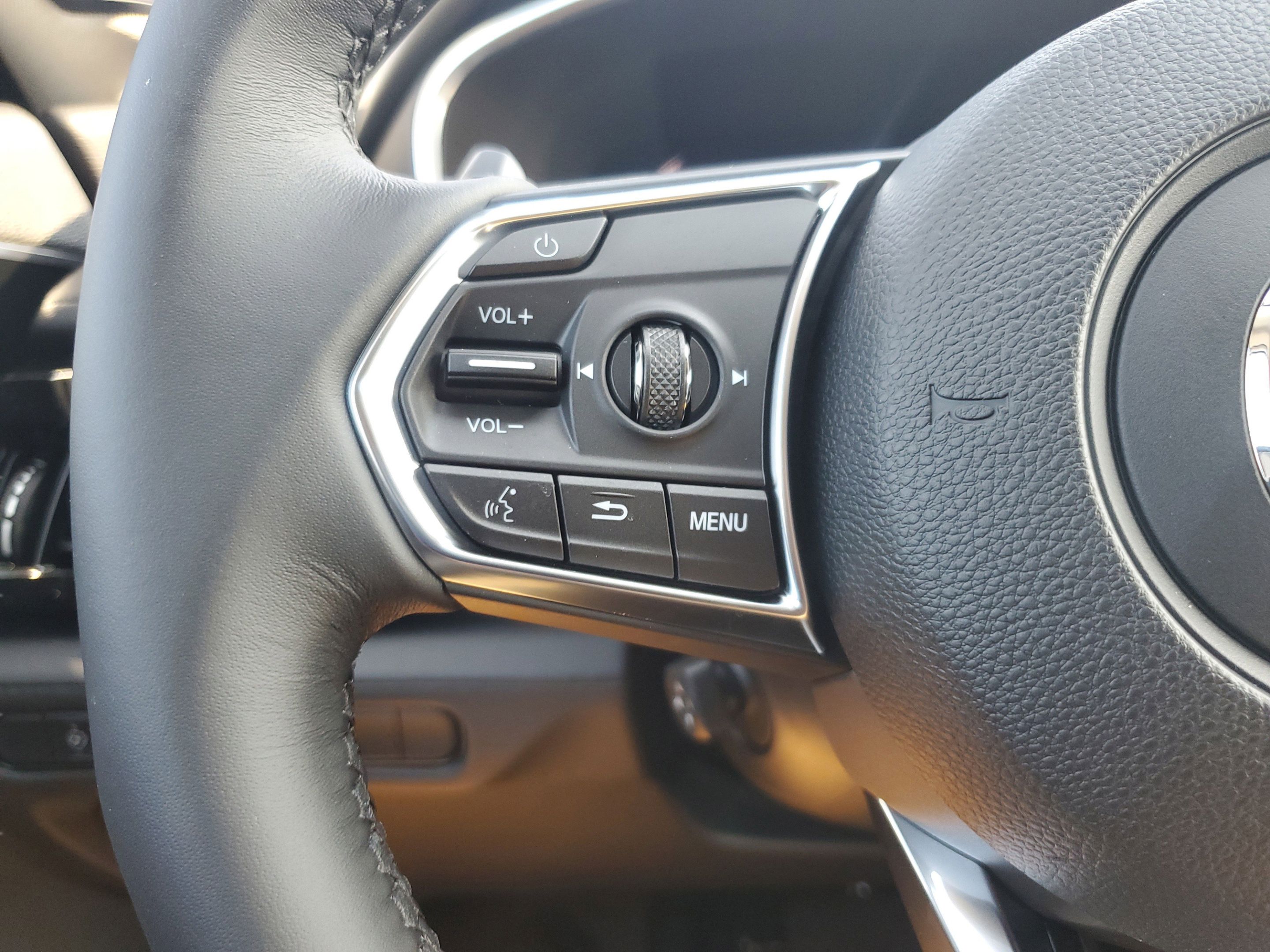 Certified 2026 Acura MDX w/ Technology Package FWD image 26