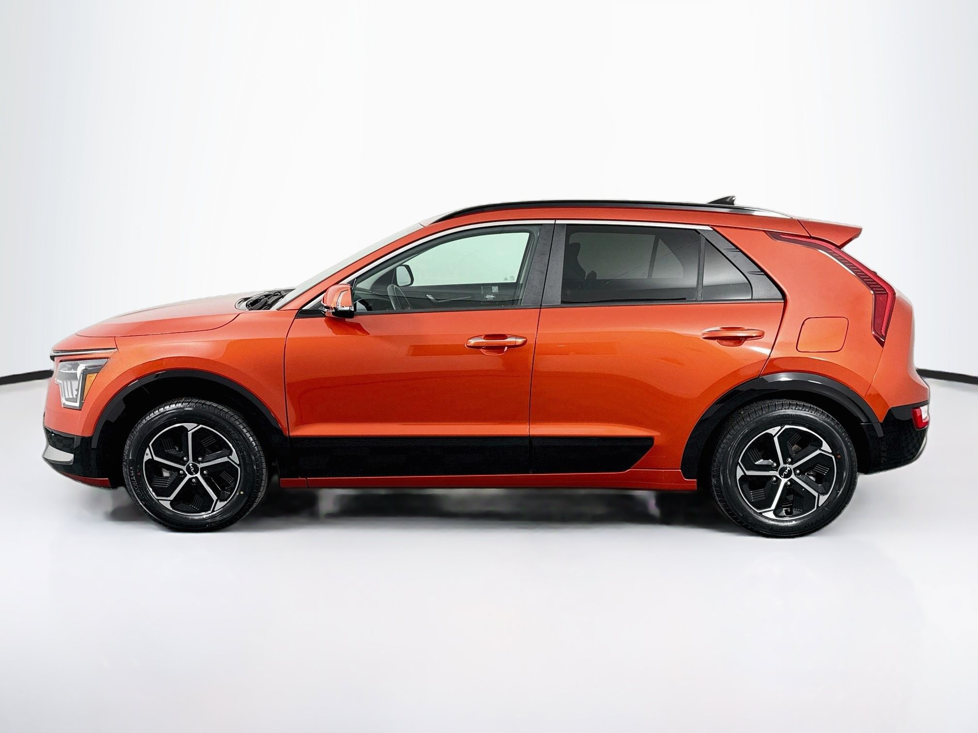 Used 2023 Kia Niro FWD image 11