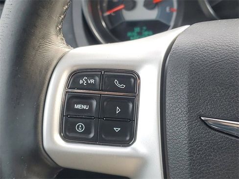 Used 2012 Chrysler 200 Limited image 21