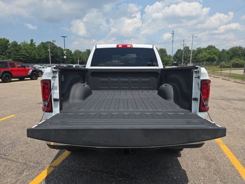 Used 2025 RAM 2500 Big Horn AWD/4WD image 9