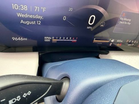 Used 2025 Buick Enclave Avenir AWD/4WD image 5