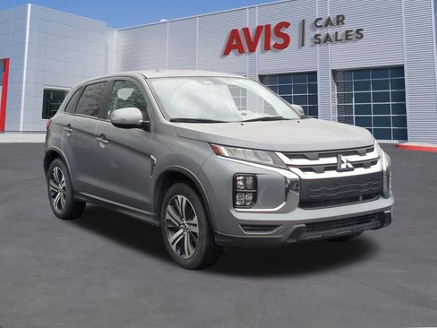 Used 2025 Mitsubishi Outlander Sport SE AWD/4WD image 3