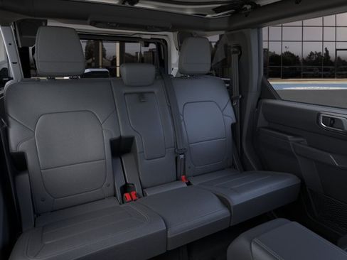 New 2026 Ford Bronco Outer Banks w/ Sasquatch Package AWD/4WD image 11