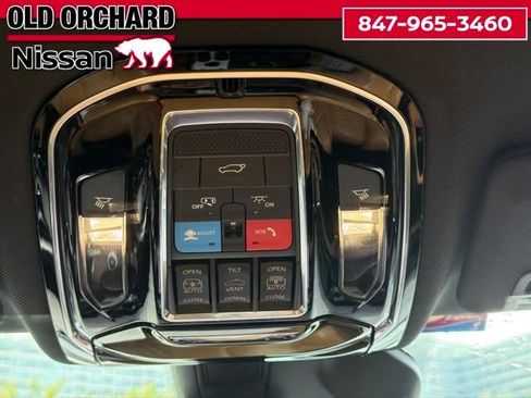 Used 2022 Jeep Grand Cherokee Summit w/ Advanced Protech Group IV AWD/4WD image 19
