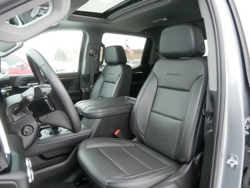 Used 2024 GMC Sierra 1500 Denali w/ Denali Reserve Package image 10