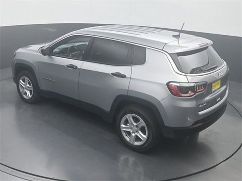 Used 2023 Jeep Compass Sport image 23