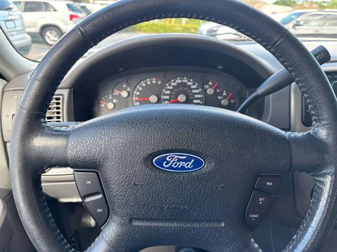 Used 2004 Ford Explorer Sport XLT image 13