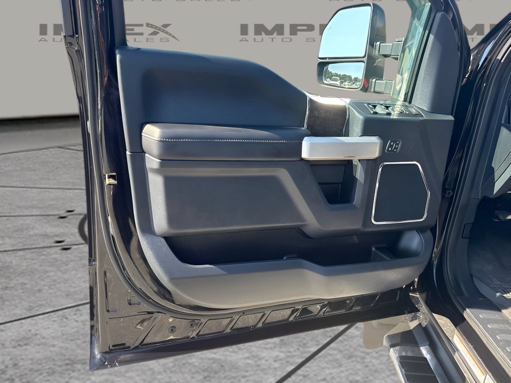 Used 2022 Ford F450 Lariat w/ Lariat Value Package AWD/4WD image 22