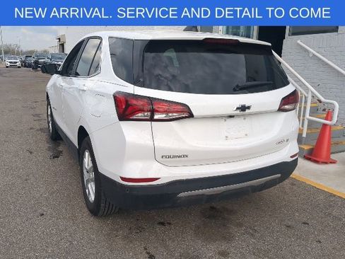 Certified 2024 Chevrolet Equinox LT w/ LPO, Floor Liner Package FWD image 4