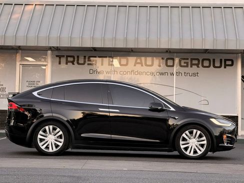 Used 2017 Tesla Model X 100D AWD/4WD image 5