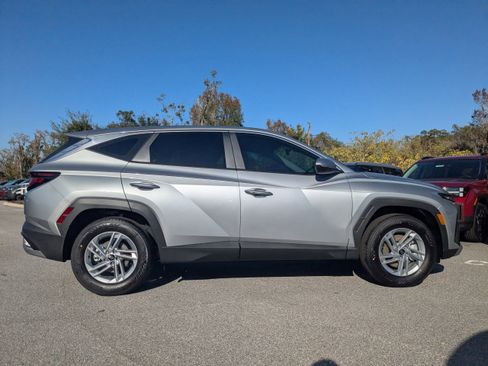 New 2026 Hyundai Tucson SE image 2