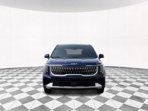 New 2026 Kia Carnival LX image 2