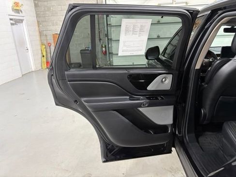 Used 2020 Lincoln Aviator Reserve w/ Equipment Group 202A AWD/4WD image 15