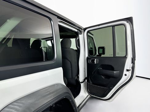 Used 2023 Jeep Wrangler Unlimited image 26