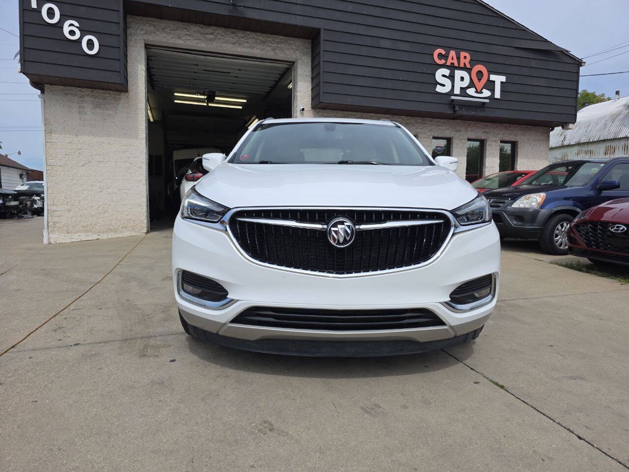 Used 2020 Buick Enclave Essence FWD image 2