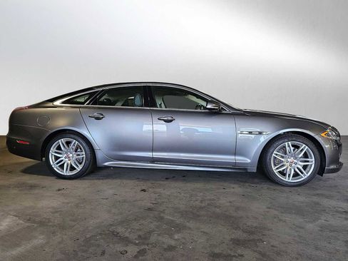Used 2019 Jaguar XJ R-Sport image 2