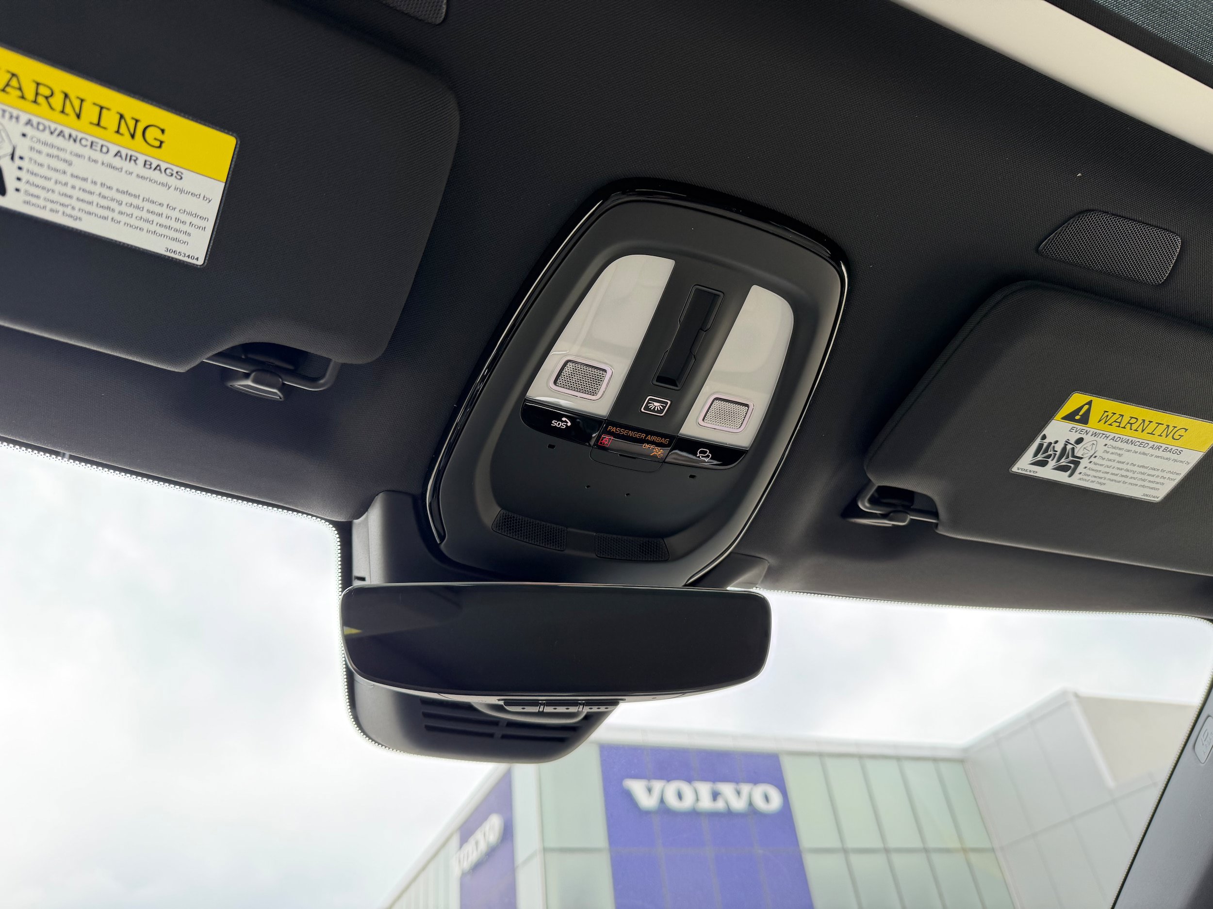 New 2026 Volvo XC90 B6 Plus w/ Protection Package Premier AWD/4WD image 17