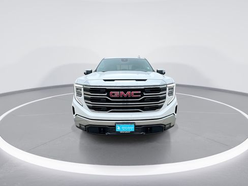 Used 2023 GMC Sierra 1500 SLT w/ SLT Premium Package AWD/4WD image 3