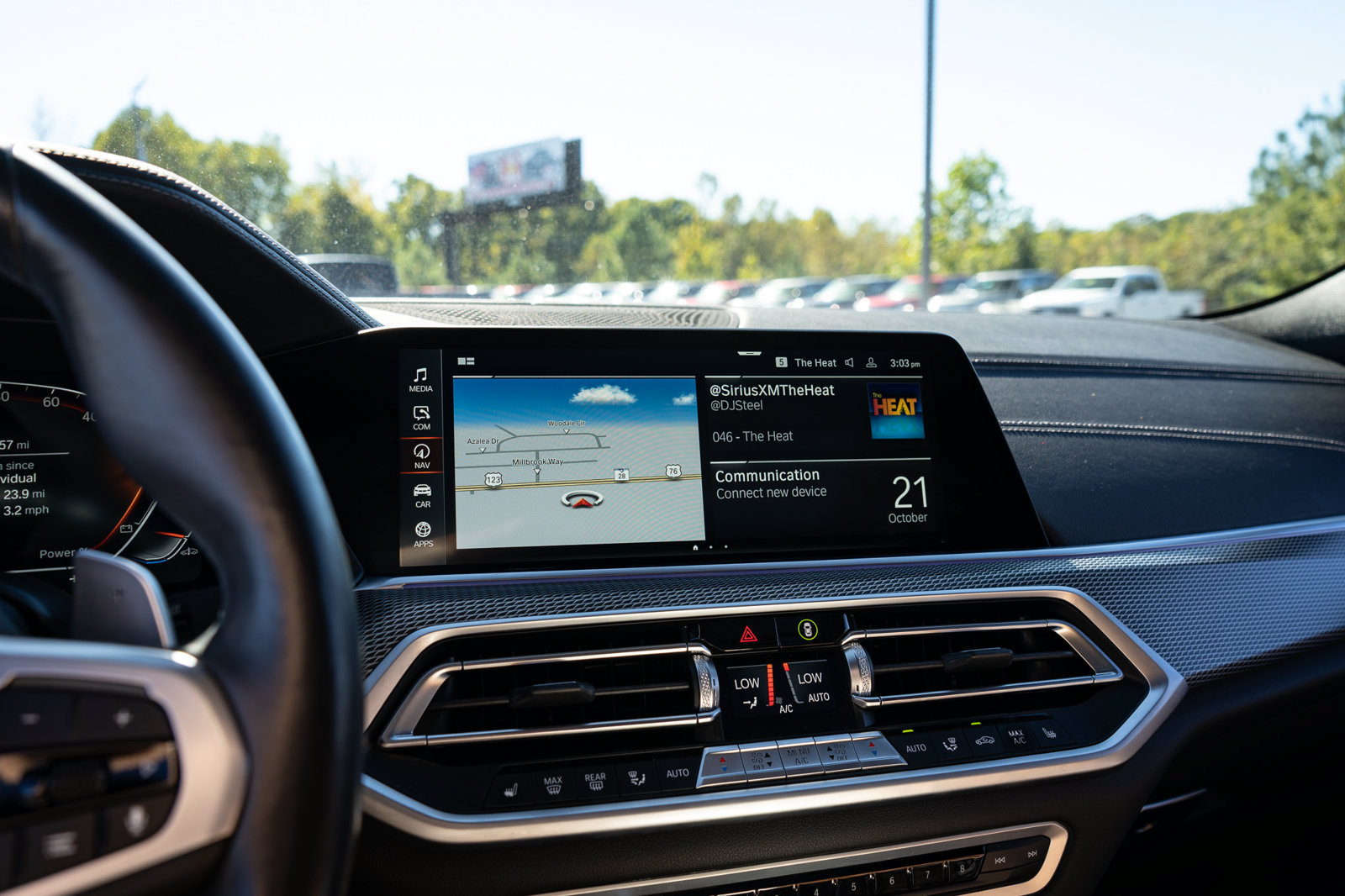 Used 2022 BMW X6 xDrive40i w/ M Sport Package AWD/4WD image 24