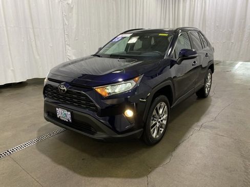 Certified 2021 Toyota RAV4 XLE Premium image 8