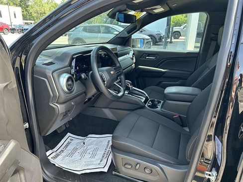Used 2024 Chevrolet Colorado LT w/ LT Convenience Package II AWD/4WD image 12