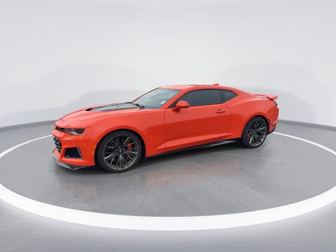 Used 2019 Chevrolet Camaro ZL1 image 5