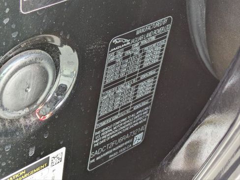 Used 2024 Jaguar F-PACE R-Dynamic S image 33