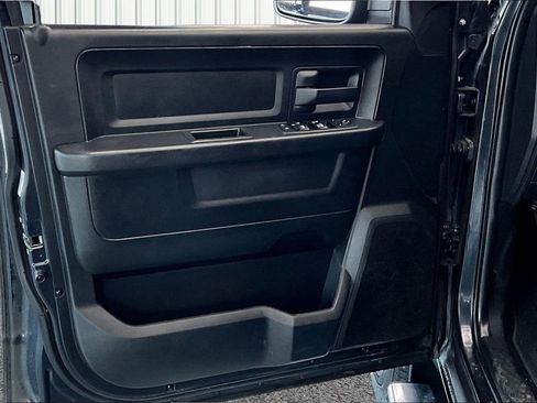 Used 2018 RAM 1500 Tradesman AWD/4WD image 19