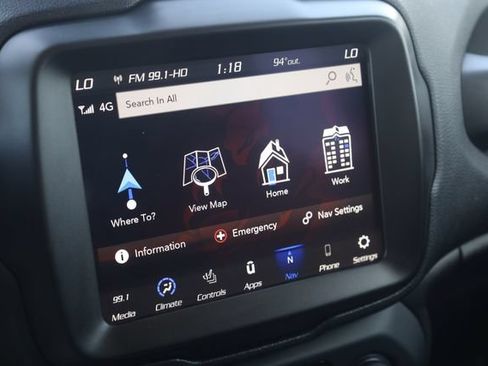 Used 2023 Jeep Renegade Trailhawk w/ Trailhawk Elite Group AWD/4WD image 16