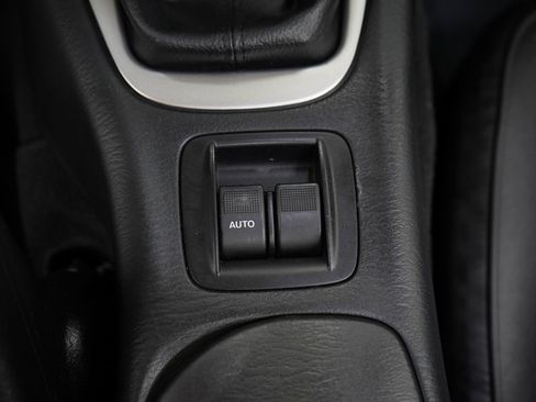Used 2005 MAZDA MX-5 Miata LS w/ Sports Look Appearance Pkg RWD image 19