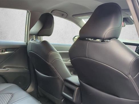 Used 2024 Toyota Camry SE image 19