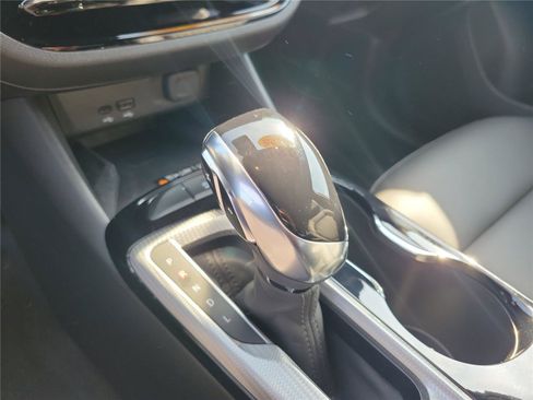 Used 2025 Buick Envista Avenir FWD image 26